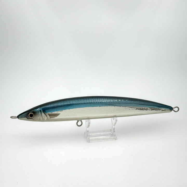 Arumomis Saury 240mm