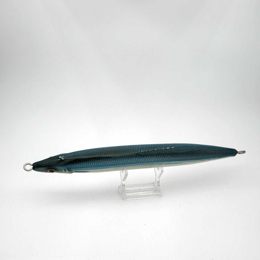 Arumomis Saury 240mm