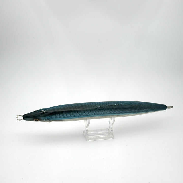 Arumomis Saury 240mm