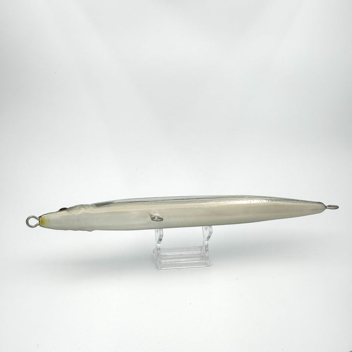 Arumomis Saury 240mm